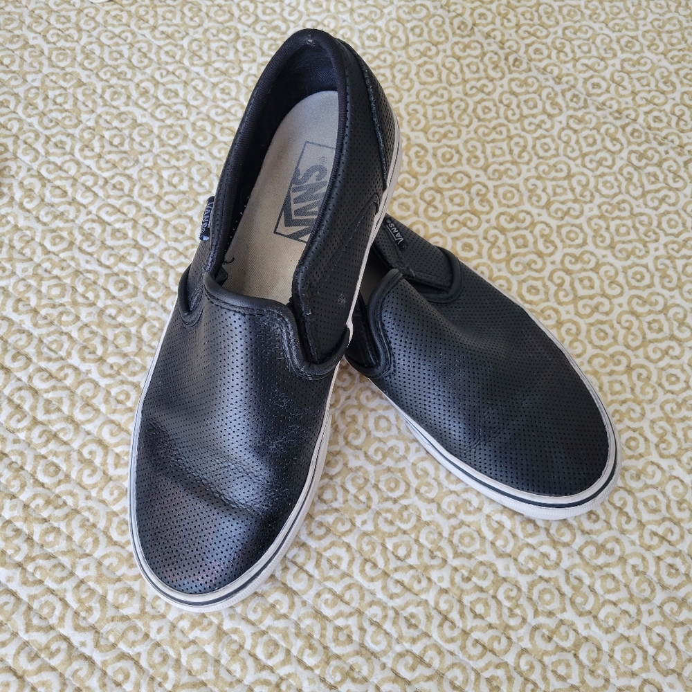 VANS Perforated Leather Slip Ons Sneakers Black on White 7 EUC